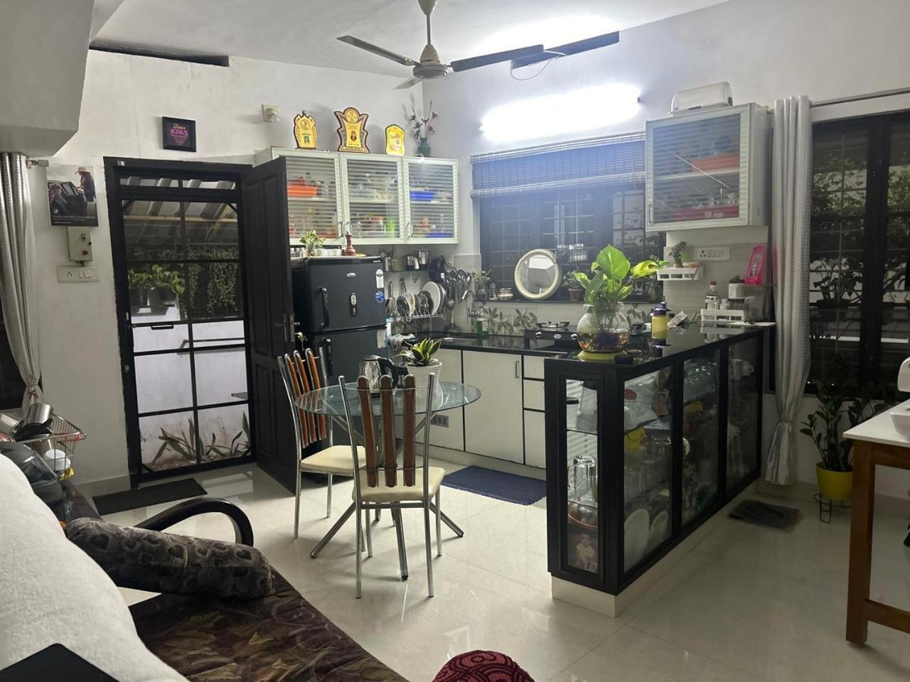 Chaithritha Ladies Only Homestay Thiruvananthapuram Exterior photo