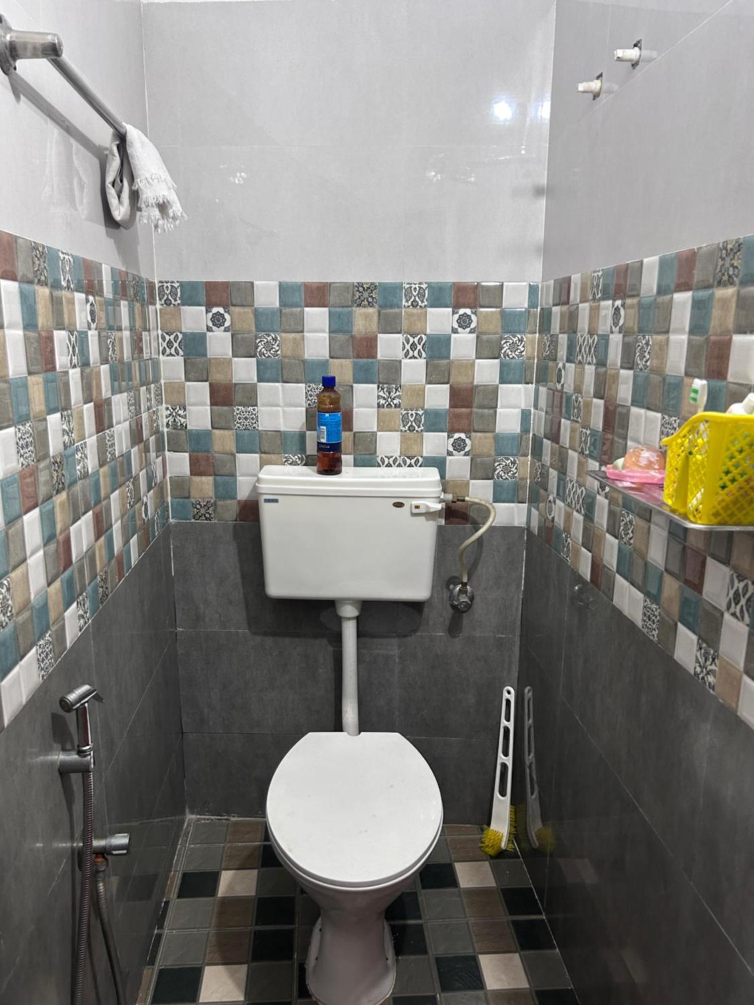Chaithritha Ladies Only Homestay Thiruvananthapuram Exterior photo