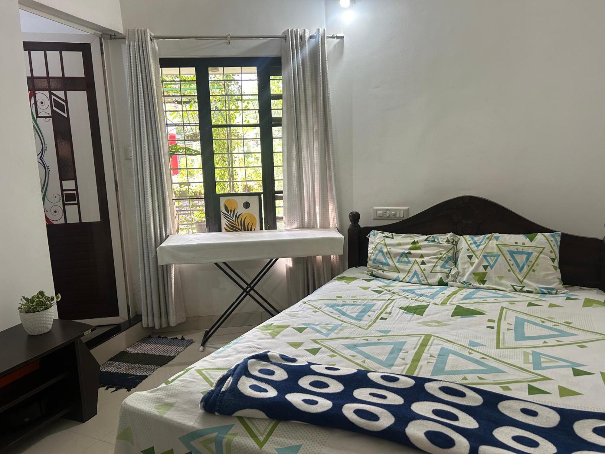 Chaithritha Ladies Only Homestay Thiruvananthapuram Exterior photo