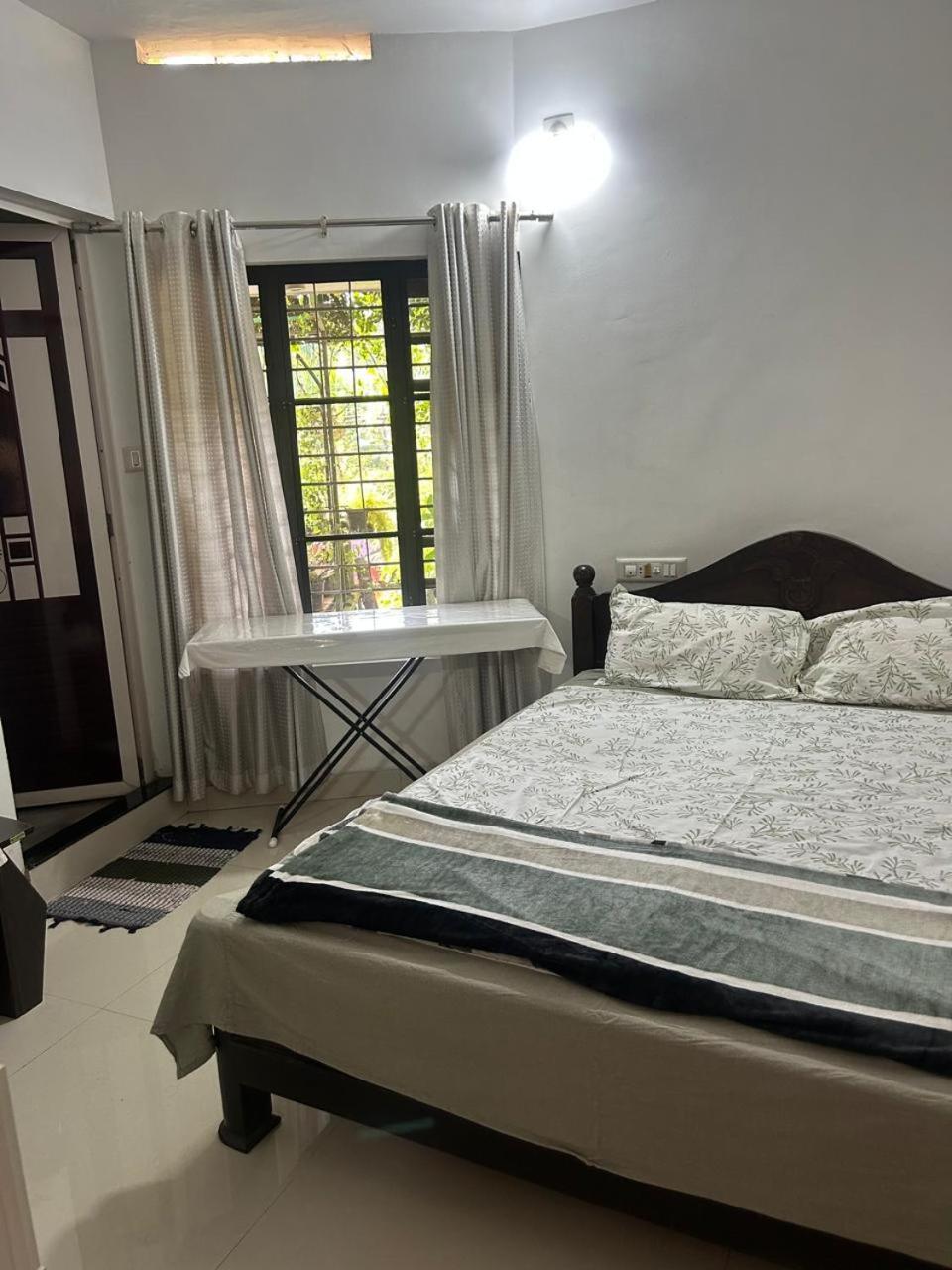 Chaithritha Ladies Only Homestay Thiruvananthapuram Exterior photo
